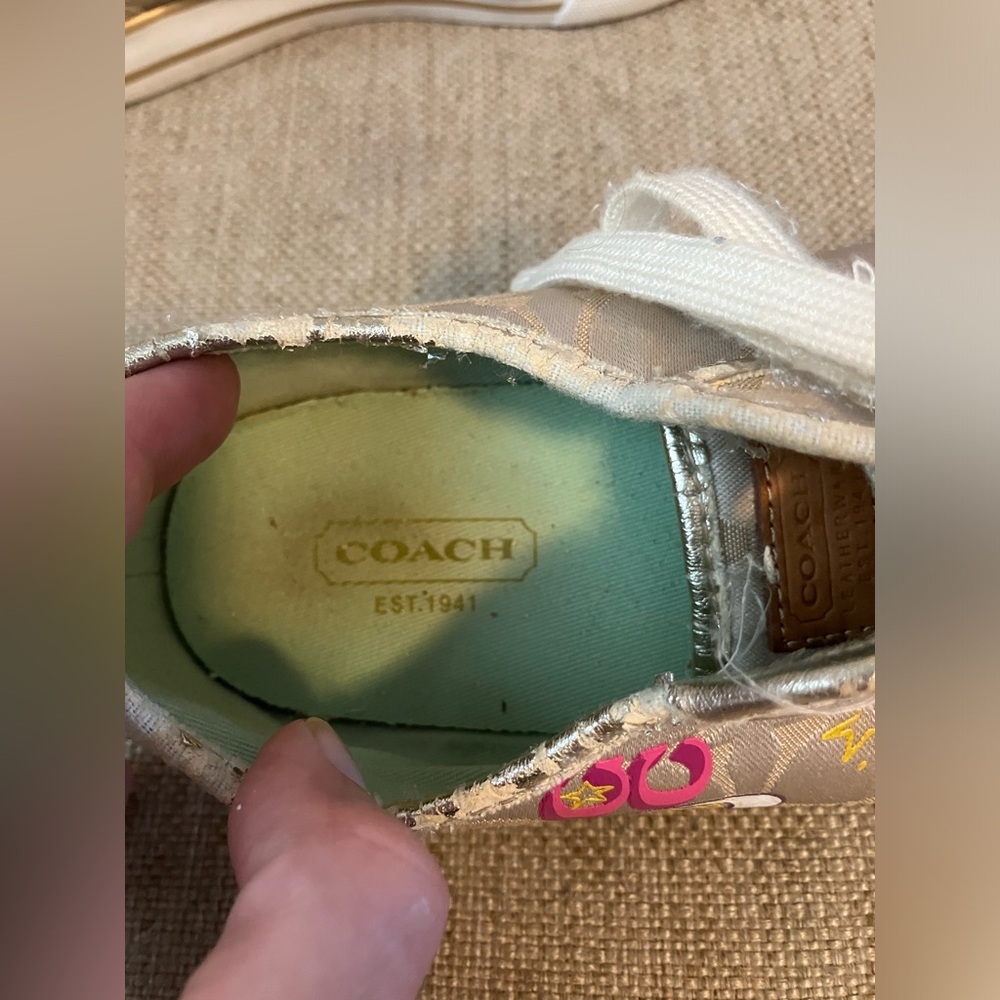Vintage coach sneakers with color pop - Picture 5 of 5